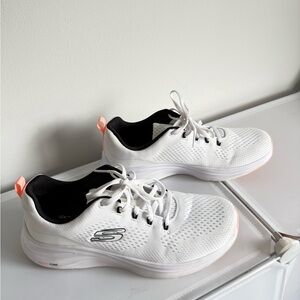 Skechers runners